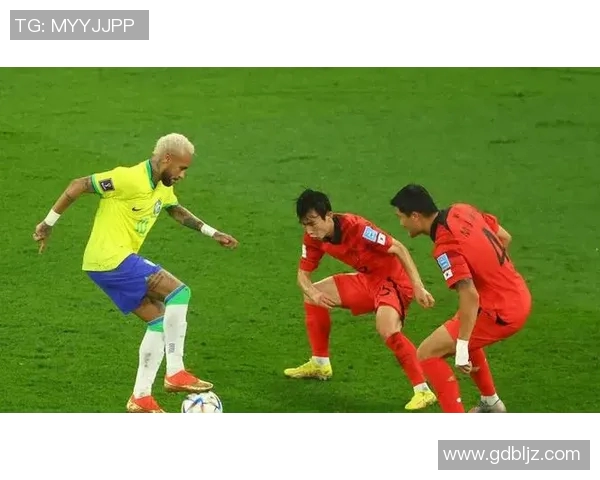 2016年韩国足球明星因犯规事件引发的争议与反思