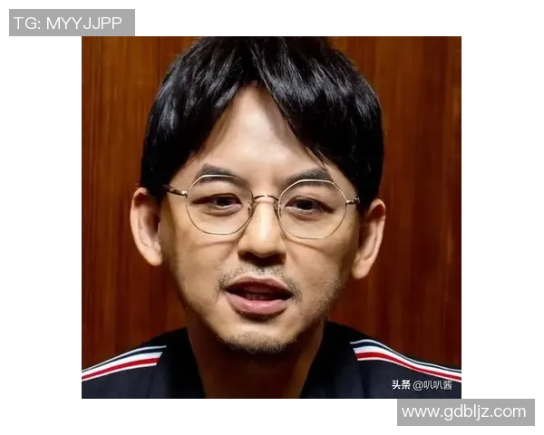 香港足球明星队中的黄子佼究竟是谁他在足球界的成就与影响力分析